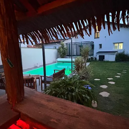 Tiki Bar Piscine Chauffee Et Jacuzzi 4 Villa